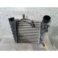 интеркулер VALEO , НА ХОМУТАХ , С ДАТЧИКОМ ДАВЛЕНИЯ. Skoda Fabia (6Y) 2006 6Q0145804A