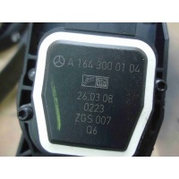 Педаль газа Mercedes ML W164 2008 A1643000104