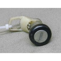 Личинка двери передней правой daewoo nexia S6460003