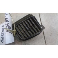 Дефлектор воздушный центральный правый Mazda MPV LW 1999-2006 1999 LC6364930