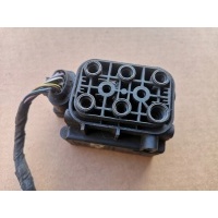 Распределитель накладка airmatic мерседес w221 w164 251