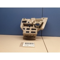 Кронштейн форсунки омывателя фары левый Skoda Octavia A7 2013-2020 5E0807055