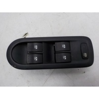 Блок управления стеклоподъемниками Renault Megane II 2002-2009 8200315050