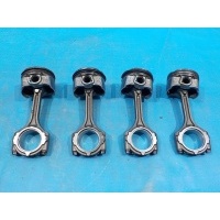 Поршень с шатуном RENAULT Duster 2010-2019 7701478497