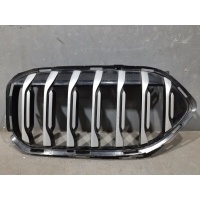 Решетка радиатора левая BMW 1-series F40 51138080489