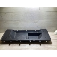 Вставка багажник задняя mr4020 mitsubishi pajero iv 2007 год