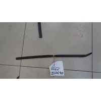 Уплотнитель двери передней правой Mazda 6 GG, GY 2002-2007 2006 GJ6E5876XA