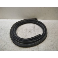 Уплотнитель багажника renault Duster 2012> 908300023R