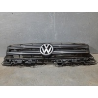 Решетка радиатора Volkswagen Tiguan 1 5N0853651J