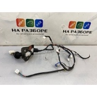 проводка двери Toyota Land Cruiser 200 2014 82153-60481