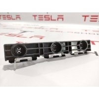 кронштейн крепления порога Tesla Model S 2015 1003691-00-B