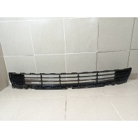 Решетка в бампер центральная Kia Sportage QL 86569F1550