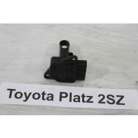 Датчик расхода воздуха Toyota Vitz SCP13 2005 22204-22010