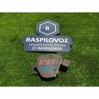 замок багажника Toyota Corolla Fielder NZE121 2002.07 6935013240
