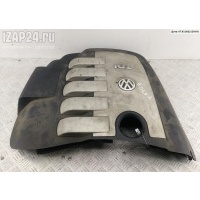 Накладка декоративная на двигатель Volkswagen Touareg 2004 070103926A