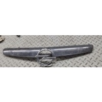 Opel insignia i решетка радиатора хромированная логотип 13238421