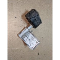 кронштейн глушителя задний Mercedes-Benz E-Класс 2013 A2124923741