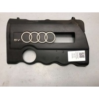 Декоративная крышка двигателя Audi A4 B5 (S4,RS4) 1997 058103724C