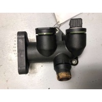 Фланец (тройник) системы охлаждения Volkswagen Passat B5 1997 058121133B