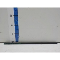 Молдинг двери задней правой Land Rover Freelander 2 2007- LR001737