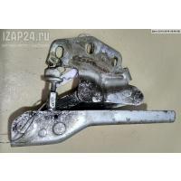 Петля (кронштейн) капота Левая Volkswagen Passat B6 2005
