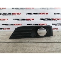Решетка противотуманной фары правая FORD Focus 2 1337347