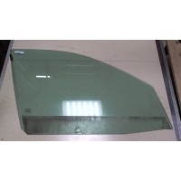 Стекло боковой двери перед. правая Renault Megane 1996-2002 1998 7700828304