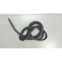 Уплотнитель перед. левая=правая Renault Megane 2 2002-2009 2004 8200077500