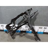 Кронштейн фар правый BMW X5 G05 51647421710