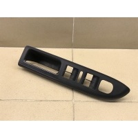 Накладка блока управления стеклоподъемниками VW Golf V Plus 2005-2014 5M1867371C81U