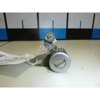 Вставка замка двери прав. Hyundai-Kia Spectra (2001 - 2011) 0K2A176910