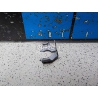 Крепеж форсунки VAG Octavia (1997 - 2000) 036133047