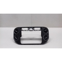 Рамка магнитолы VAG Golf Plus (2005 - 2014) 5M0858069NVAL