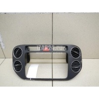 Рамка магнитолы VAG Golf Plus (2005 - 2014) 5M0858069NVAL