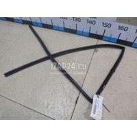 Уплотнитель стекла двери Suzuki Grand Vitara (1998 - 2005) 8367165D00