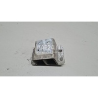 Кронштейн усилителя заднего бампера правый Toyota RAV 4 (2000 - 2005) 5832342010