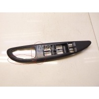 Накладка блока управления стеклоподъемниками Nissan Primera P12E (2002 - 2007) 80961AV660