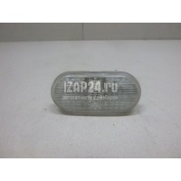 Повторитель на крыло белый Renault Clio II/Symbol (1998 - 2008) 8200394531