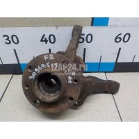 Кулак поворотный передний правый Renault Clio II/Symbol (1998 - 2008) 8200207313