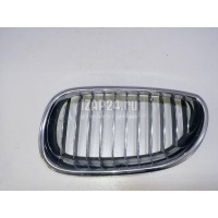 Решетка радиатора левая BMW 5-serie E60/E61 (2003 - 2009) 51137065701