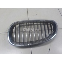 Решетка радиатора левая BMW 5-serie E60/E61 (2003 - 2009) 51137065701