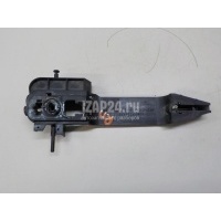 Кронштейн ручки Ford Fiesta (2001 - 2008) 1372471