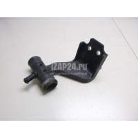 Фланец двигателя системы охлаждения Toyota Auris (E15) (2006 - 2012) 1657722020