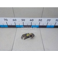 Кронштейн крепления троса КПП Toyota Auris (E15) (2006 - 2012) 3352452060
