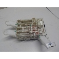 Блок предохранителей Toyota Auris (E15) (2006 - 2012) 8273002340