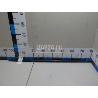 Накладка стекла заднего правого Toyota Yaris (2005 - 2011) 681800D050