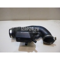 Патрубок воздушного фильтра Nissan QX56 (JA60) (2004 - 2009) 165767S00A