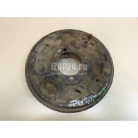 Щит опорный задний левый Toyota Matrix (2001 - 2008) 4704401020