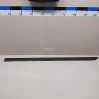 Молдинг передней правой двери Land Rover Freelander 2 (2007 - 2014) LR001666