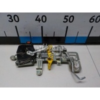 Механизм замка двери Hyundai-Kia Starex H1/Grand Starex 2007 817204H850